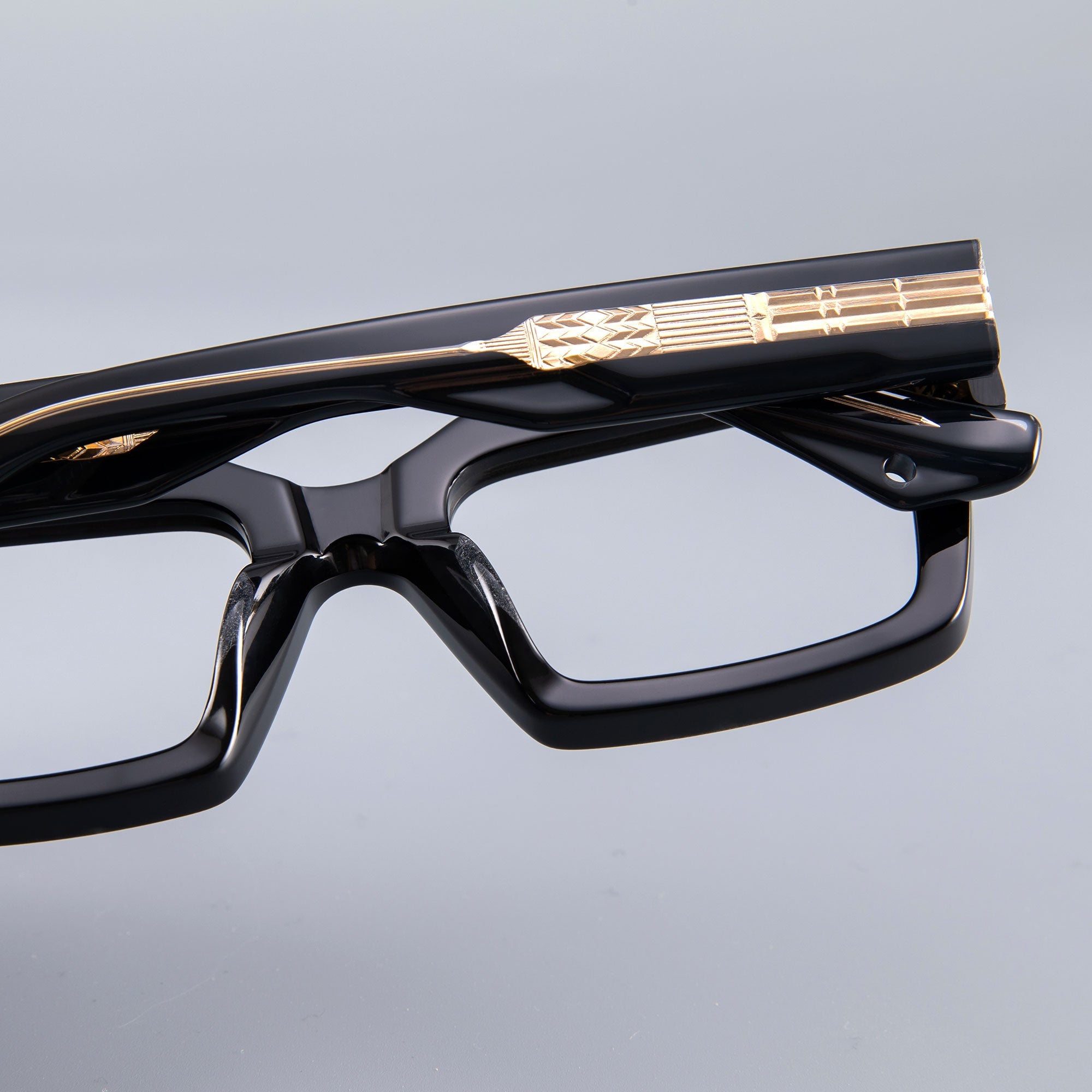 Donahugh-eyeglasses-Blackgold