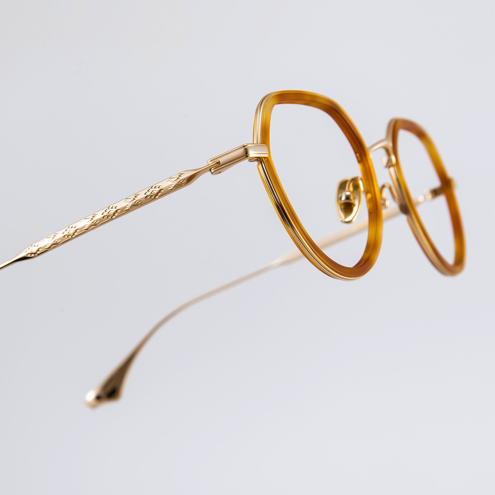 Donahugh-eyeglasses-tortoise