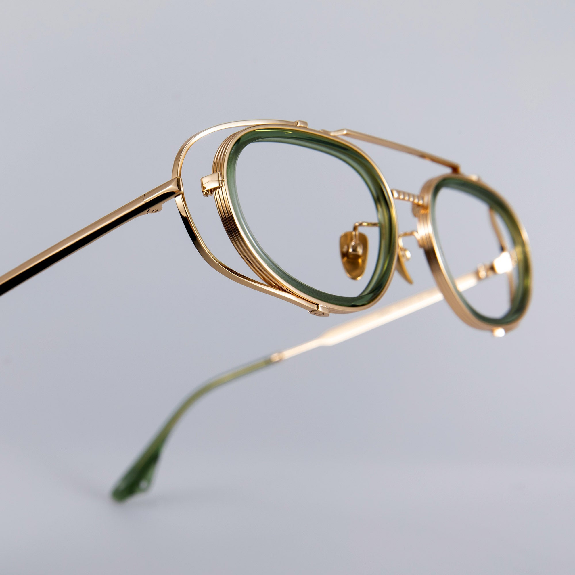 Donahugh-eyeglasses-goldgreen