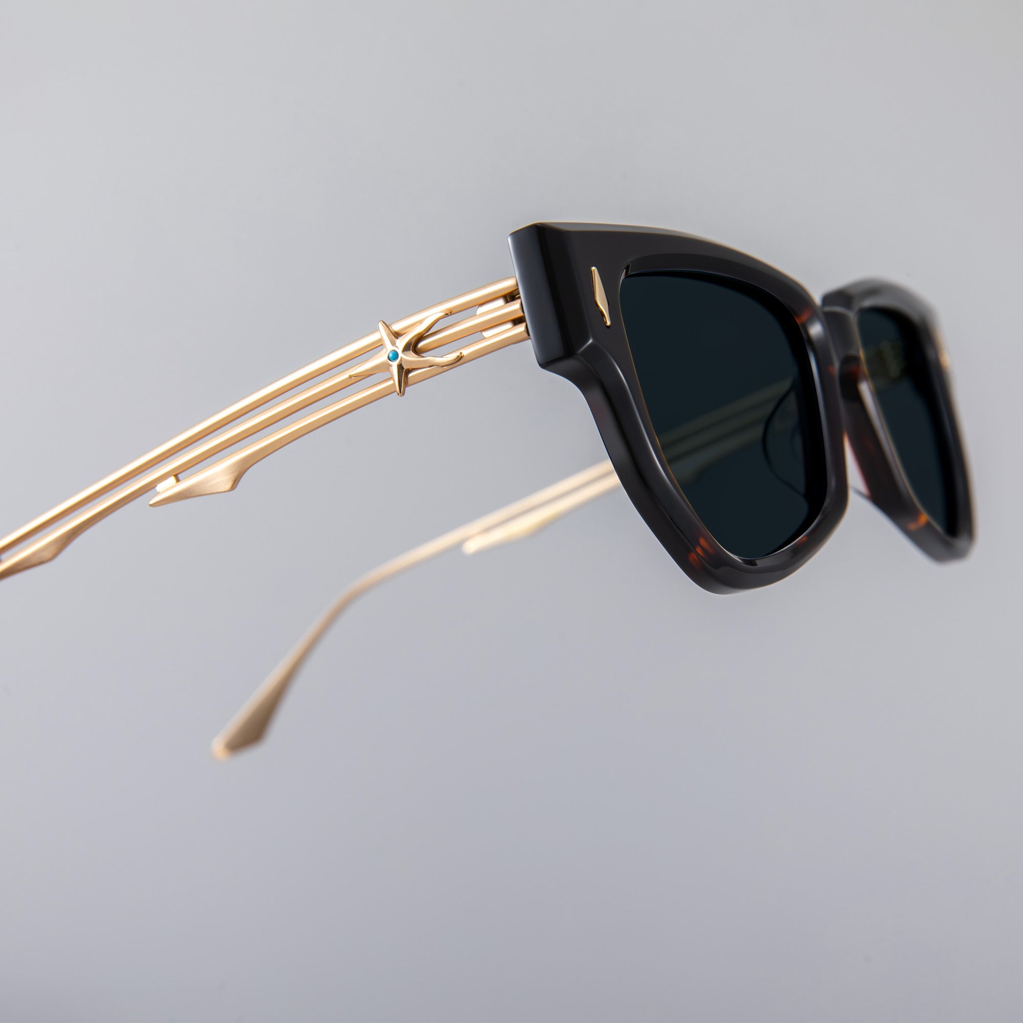 Donahugh-sunglasses-tortoise