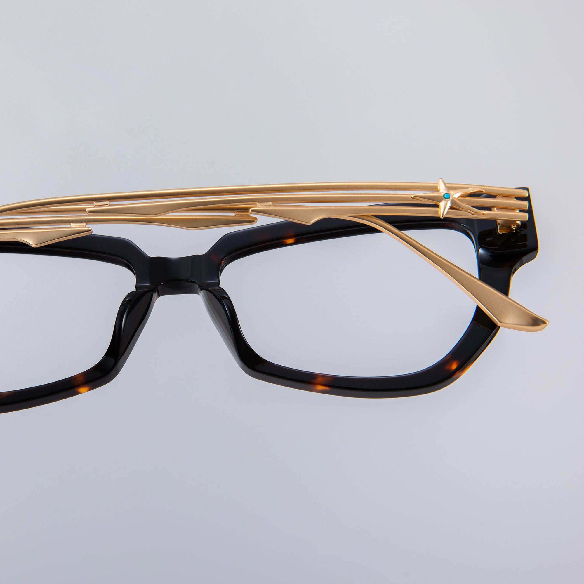 Donahugh-eyeglasses-tortoise