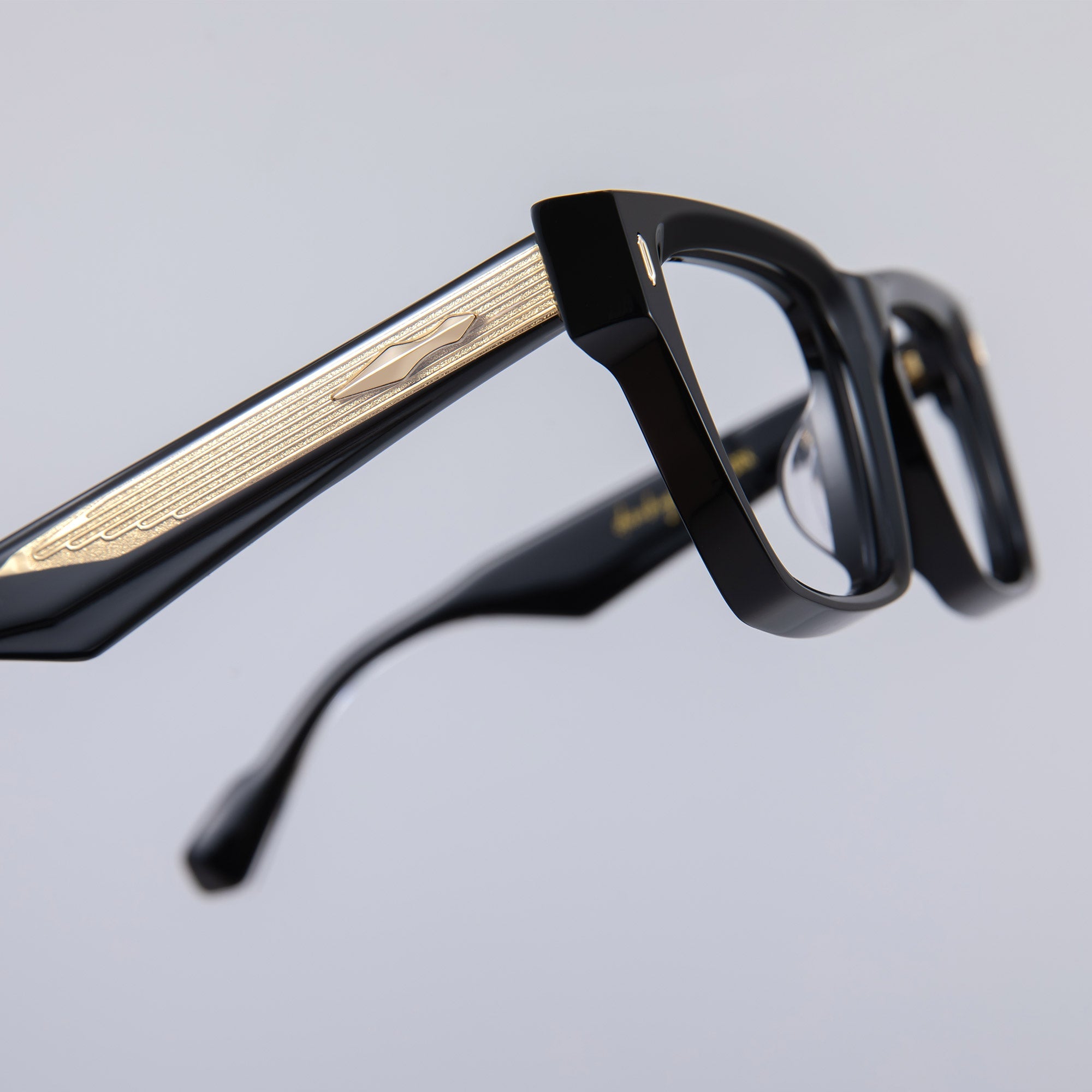 Donahugh-eyeglasses-blackgold
