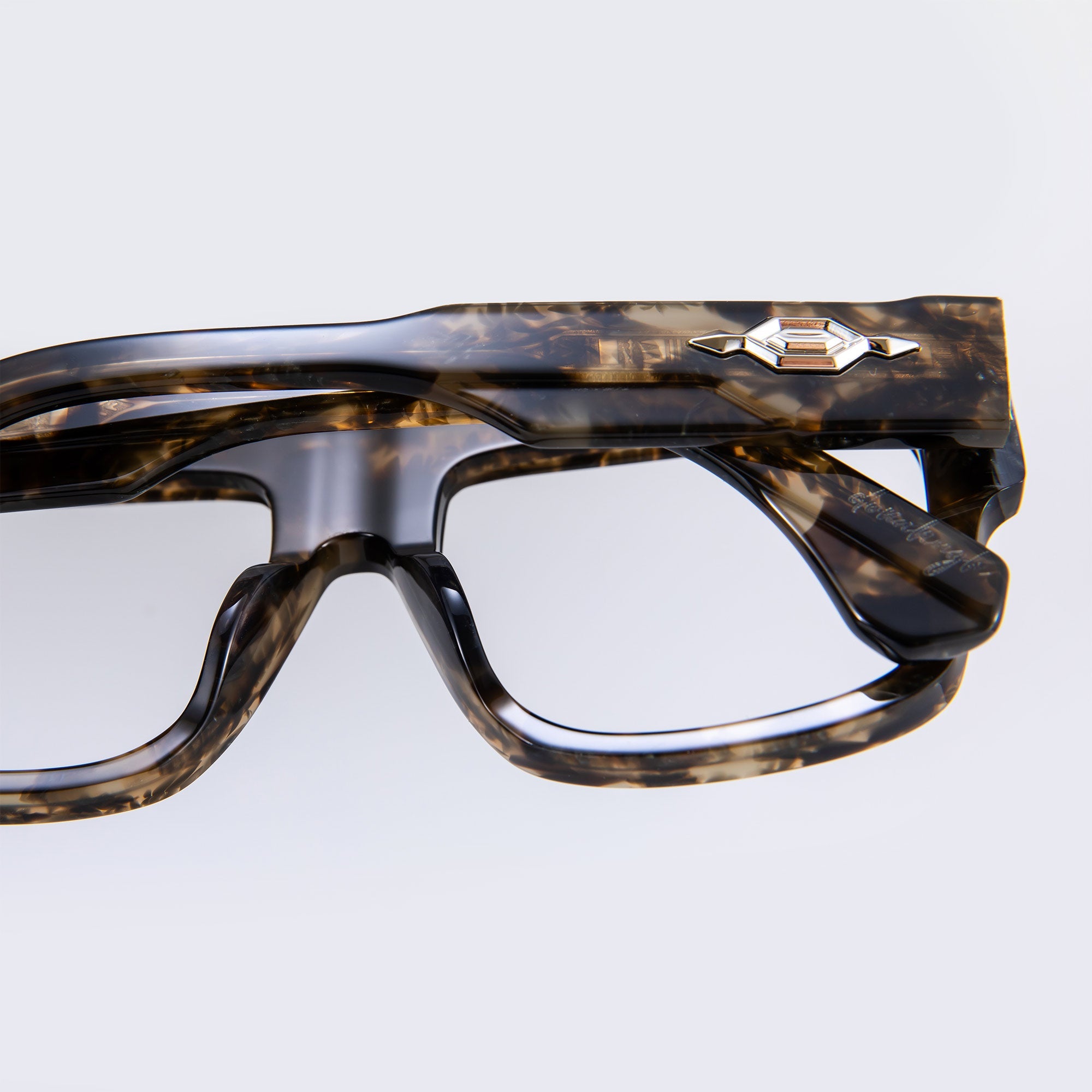 Donahugh-eyeglasses-tortoise
