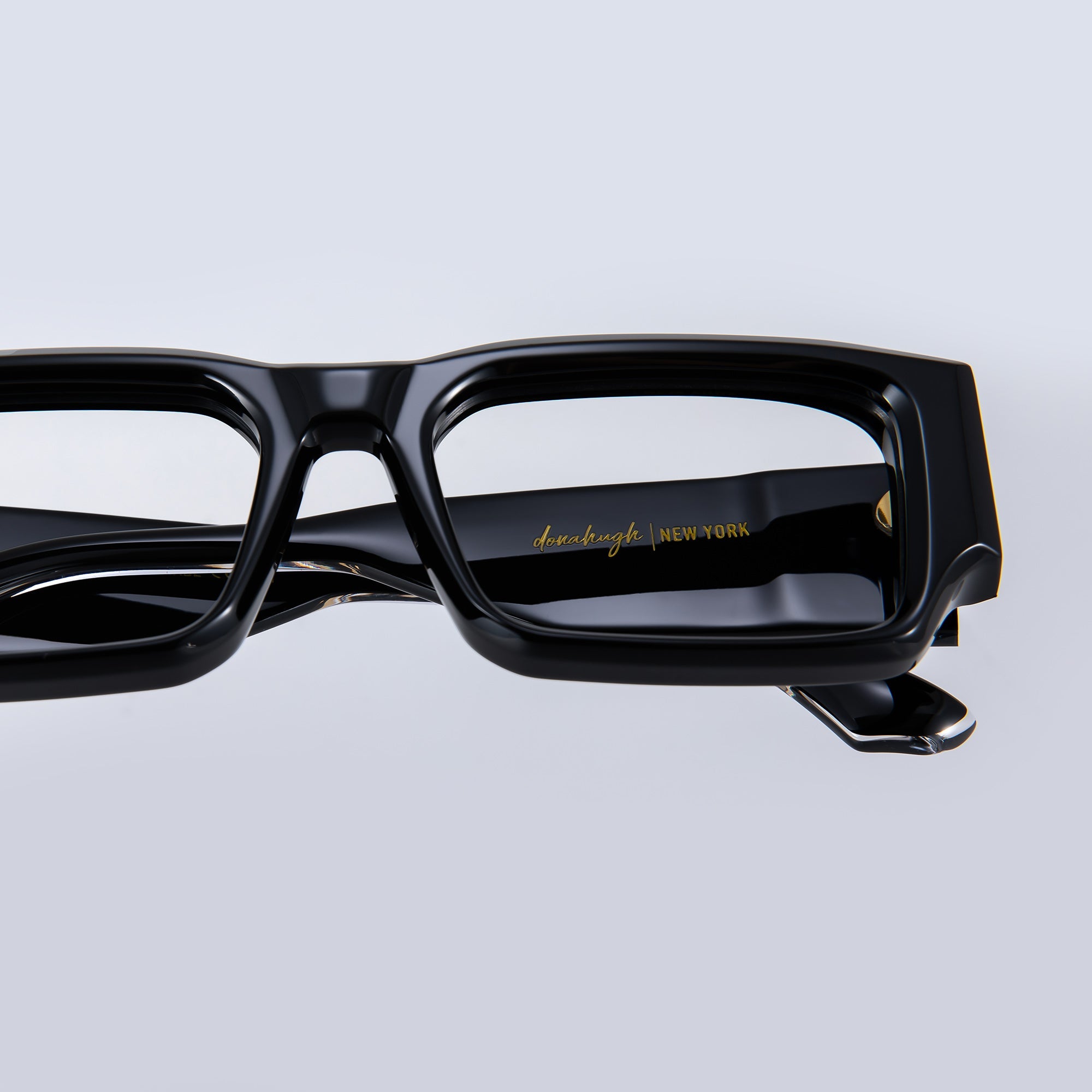 Donahugh-eyeglasses-blackgold