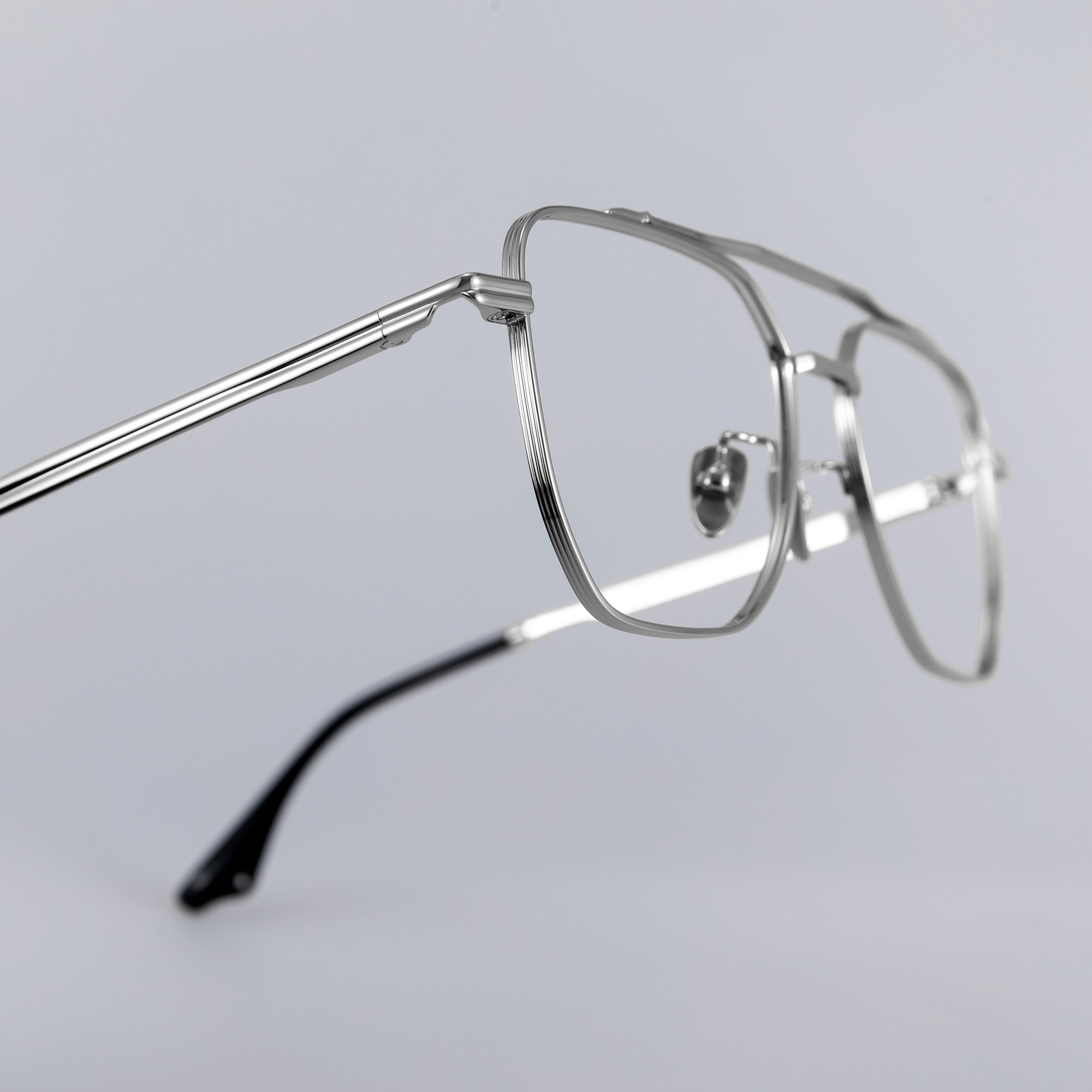 Donahugh-eyeglasses-silver