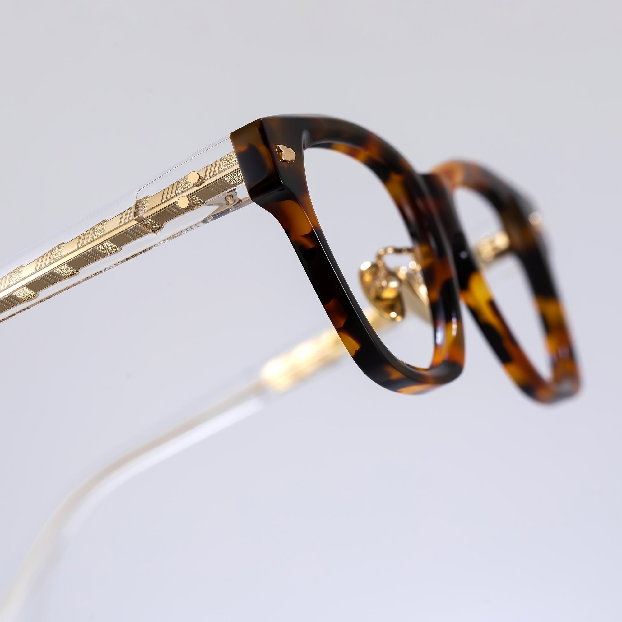 Donahugh-eyeglasses-tortoise
